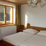 Bed and breakfast Christina 4*