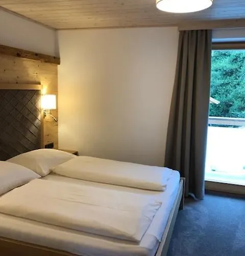 Bed & Breakfast Christina 4*