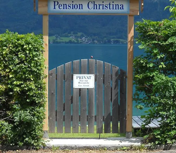 Oda ve Kahvaltı Christina 4*