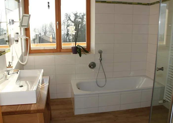 Christina Unterach am Attersee